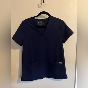 Figs navy blue small Casma 3 pocket scrub top